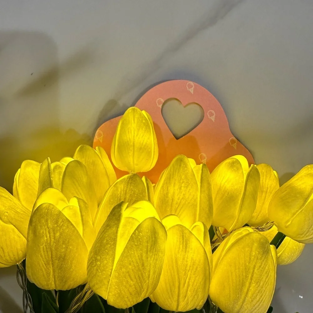 2x White Tulip Lamp, a Lasting Alternative to Expensive Bouquets!